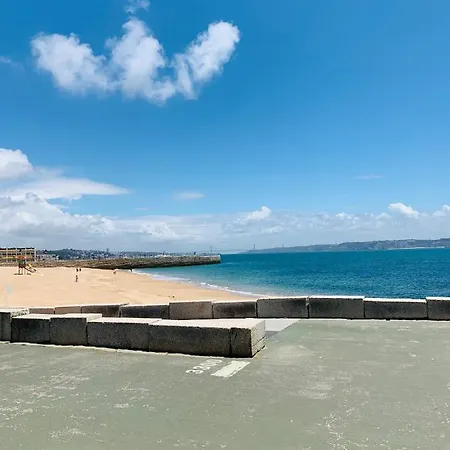 The Apartment Near Beach In Oeiras Διαμέρισμα *