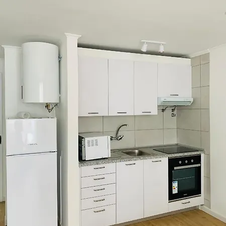The Apartment Near Beach In Oeiras Διαμέρισμα